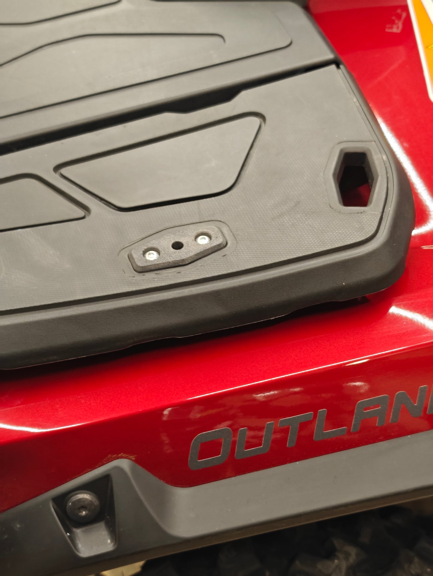 Can-Am Outlander G3 etutarakan kiinnitysankkuri M6